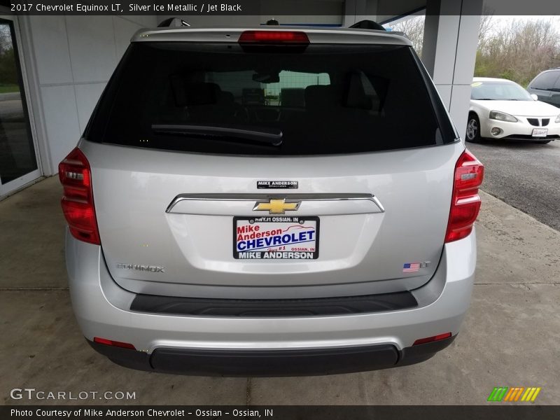 Silver Ice Metallic / Jet Black 2017 Chevrolet Equinox LT