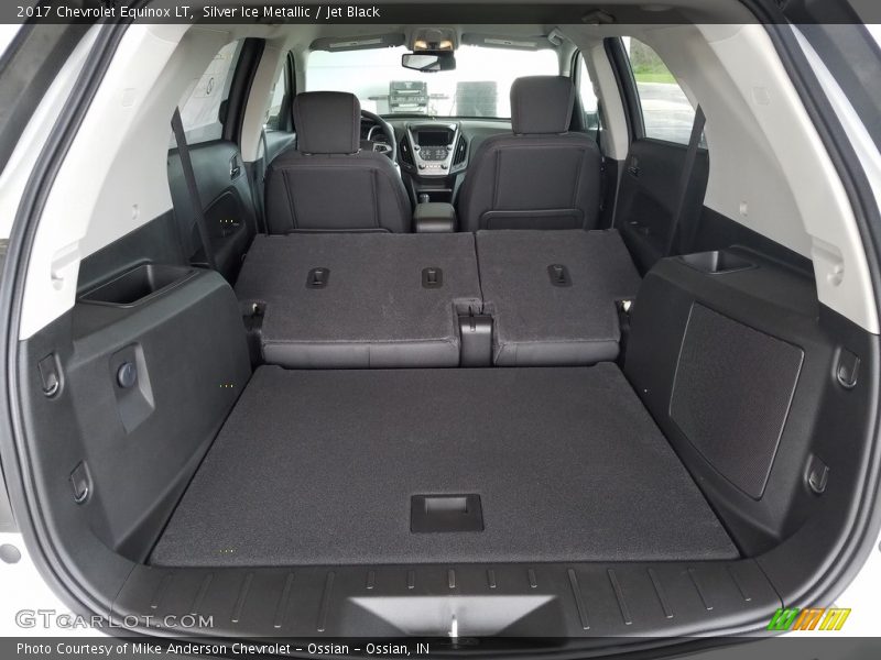 Silver Ice Metallic / Jet Black 2017 Chevrolet Equinox LT