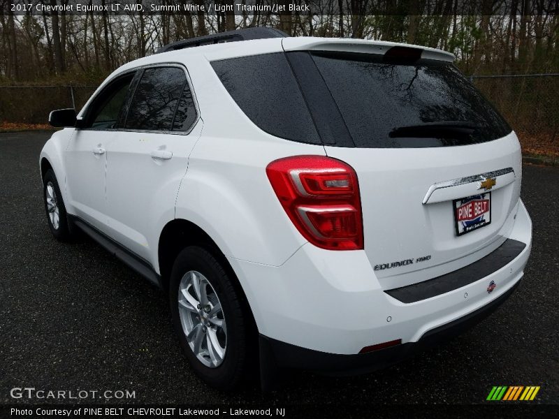 Summit White / Light Titanium/Jet Black 2017 Chevrolet Equinox LT AWD