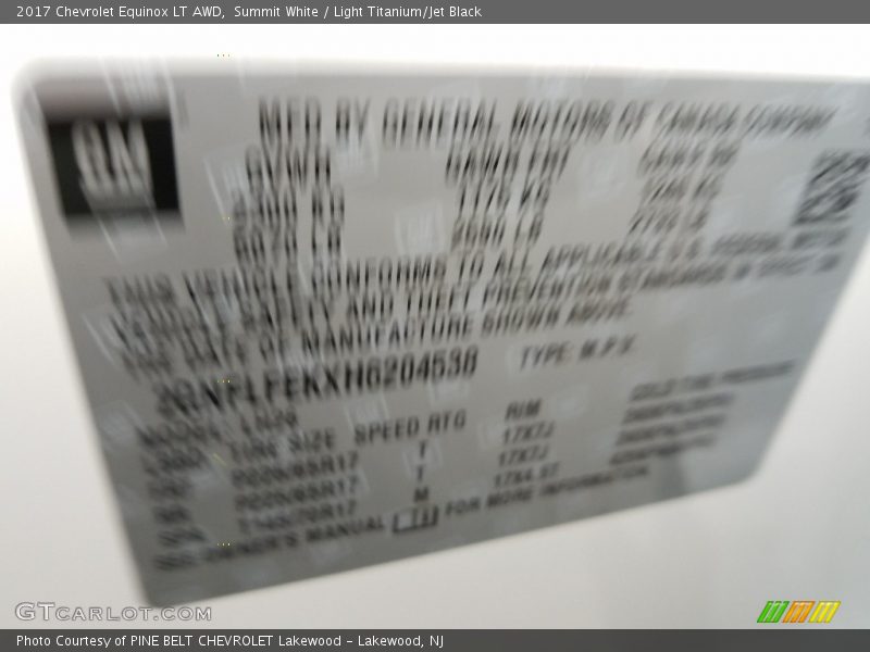 Summit White / Light Titanium/Jet Black 2017 Chevrolet Equinox LT AWD