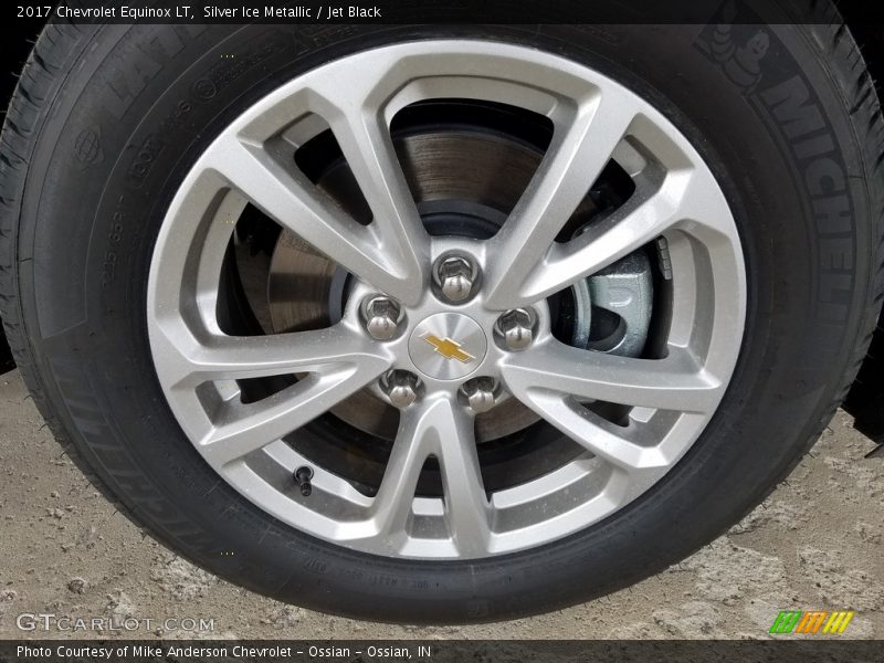 Silver Ice Metallic / Jet Black 2017 Chevrolet Equinox LT