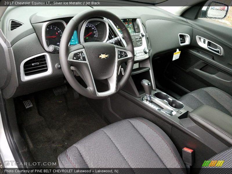 Silver Ice Metallic / Jet Black 2017 Chevrolet Equinox LT
