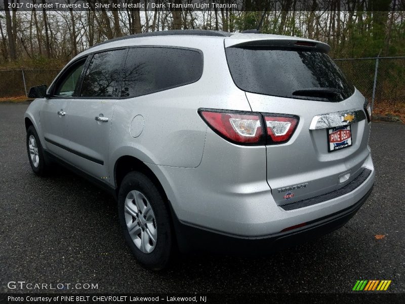 Silver Ice Metallic / Dark Titanium/Light Titanium 2017 Chevrolet Traverse LS