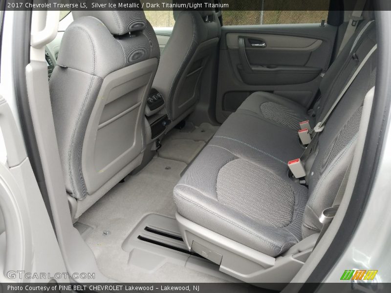 Silver Ice Metallic / Dark Titanium/Light Titanium 2017 Chevrolet Traverse LS