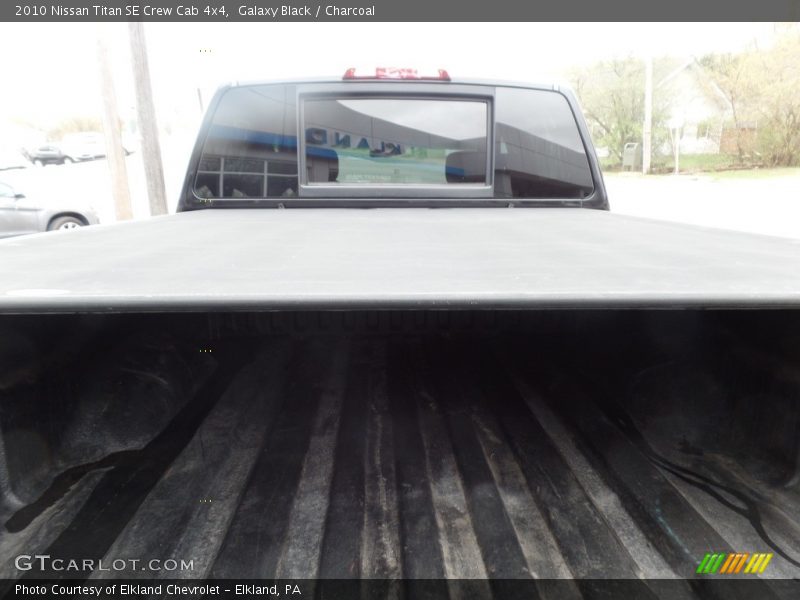 Galaxy Black / Charcoal 2010 Nissan Titan SE Crew Cab 4x4