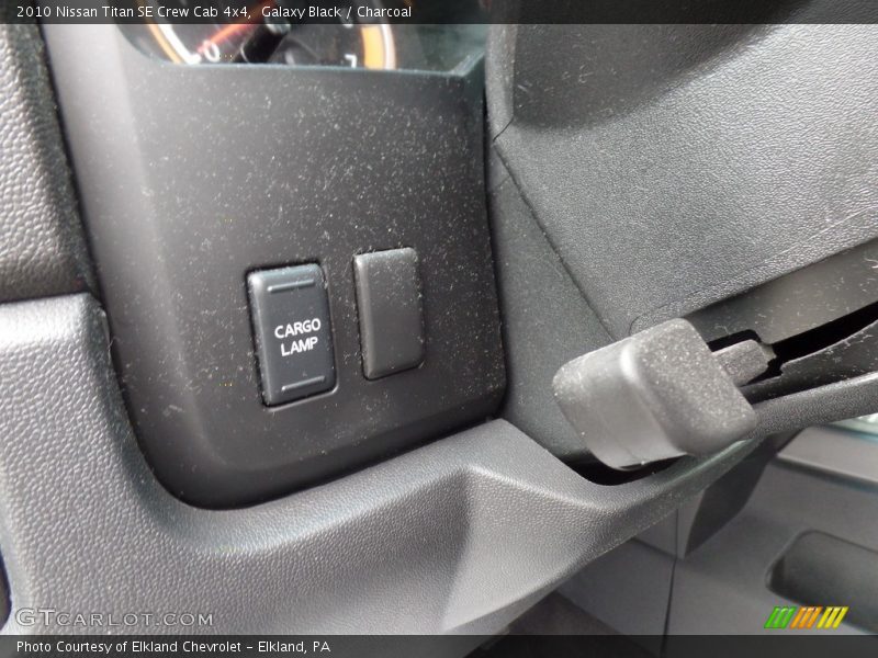 Galaxy Black / Charcoal 2010 Nissan Titan SE Crew Cab 4x4