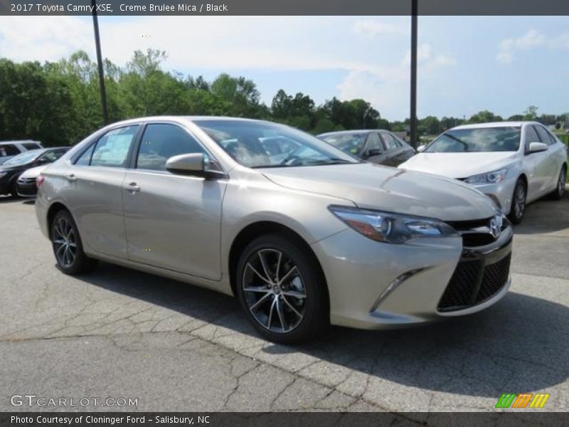 Creme Brulee Mica / Black 2017 Toyota Camry XSE