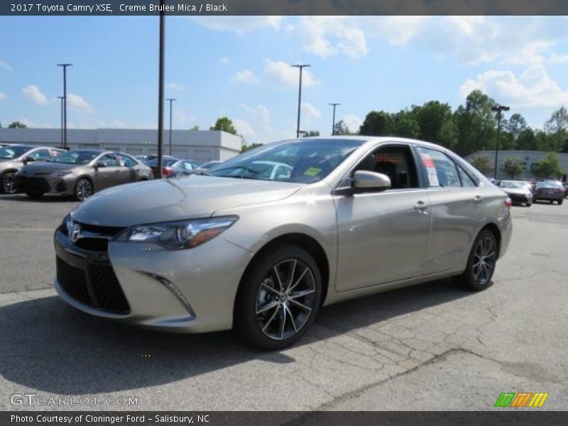 Creme Brulee Mica / Black 2017 Toyota Camry XSE
