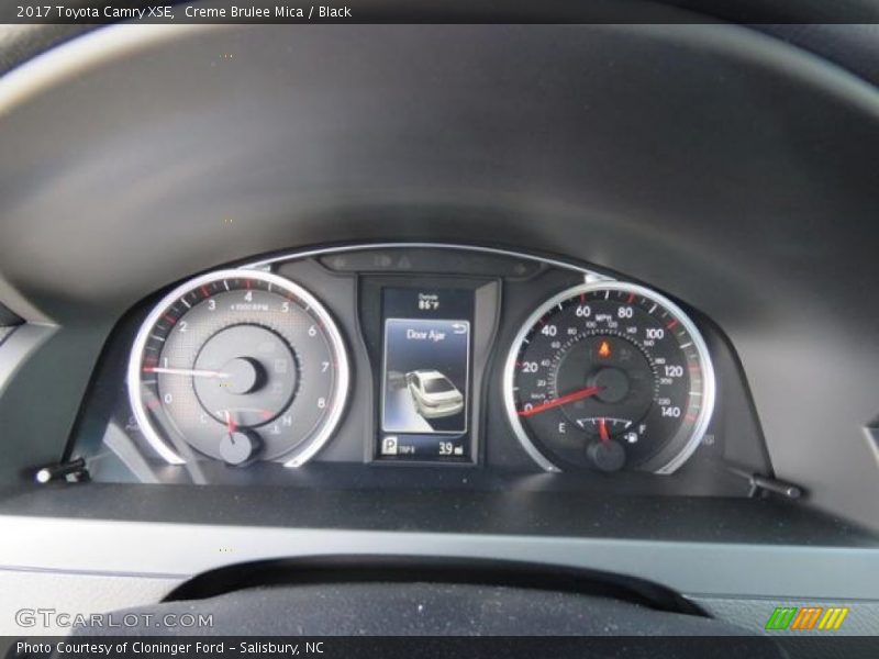 Creme Brulee Mica / Black 2017 Toyota Camry XSE