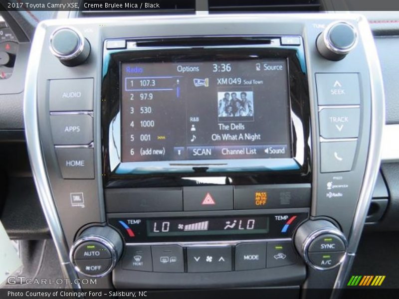 Creme Brulee Mica / Black 2017 Toyota Camry XSE