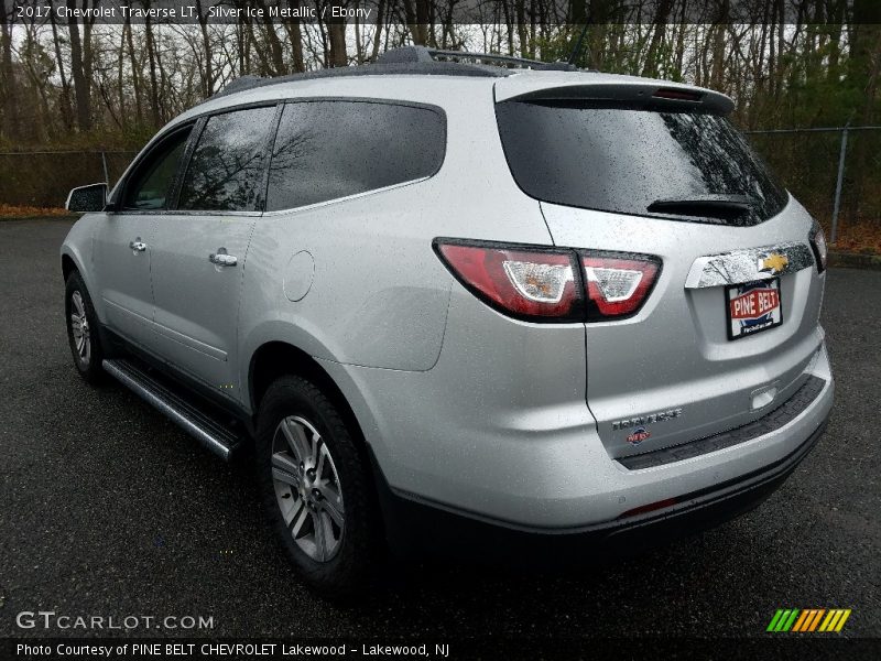 Silver Ice Metallic / Ebony 2017 Chevrolet Traverse LT