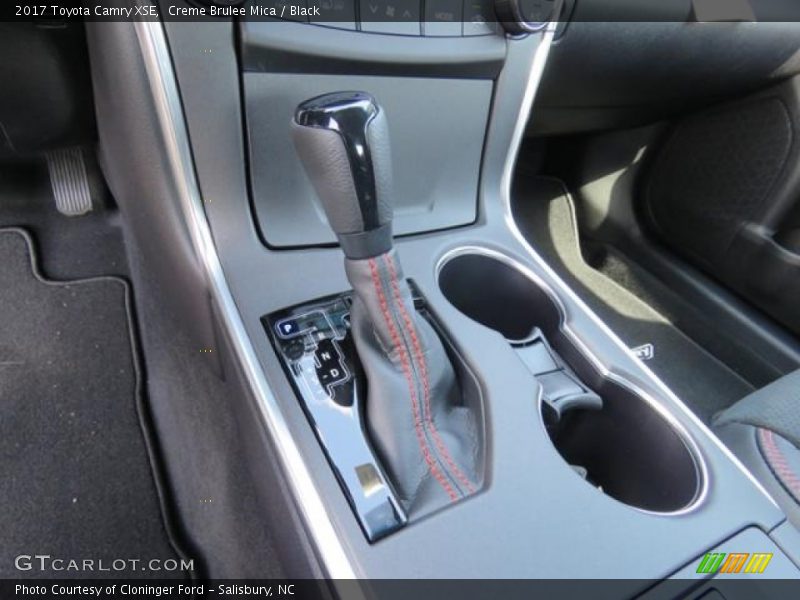 Creme Brulee Mica / Black 2017 Toyota Camry XSE