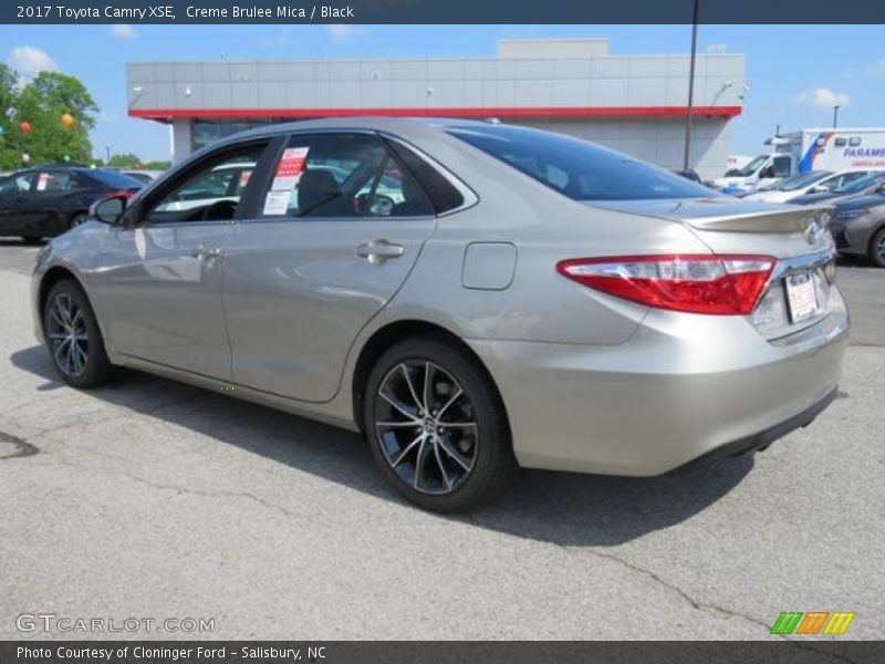 Creme Brulee Mica / Black 2017 Toyota Camry XSE