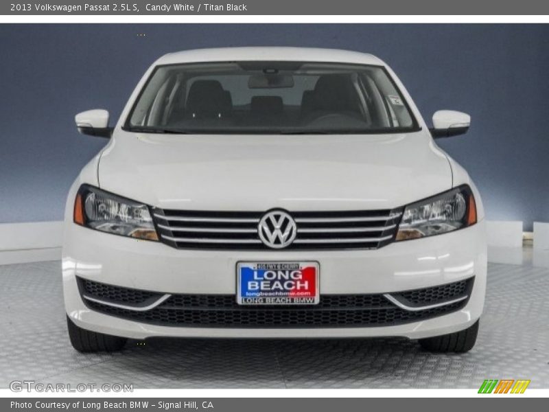 Candy White / Titan Black 2013 Volkswagen Passat 2.5L S