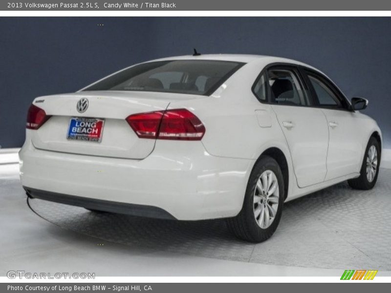 Candy White / Titan Black 2013 Volkswagen Passat 2.5L S