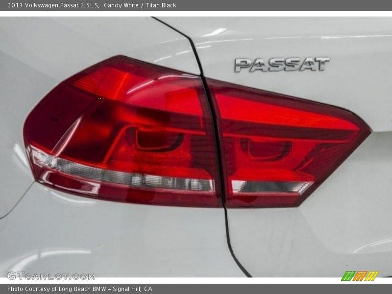 Candy White / Titan Black 2013 Volkswagen Passat 2.5L S