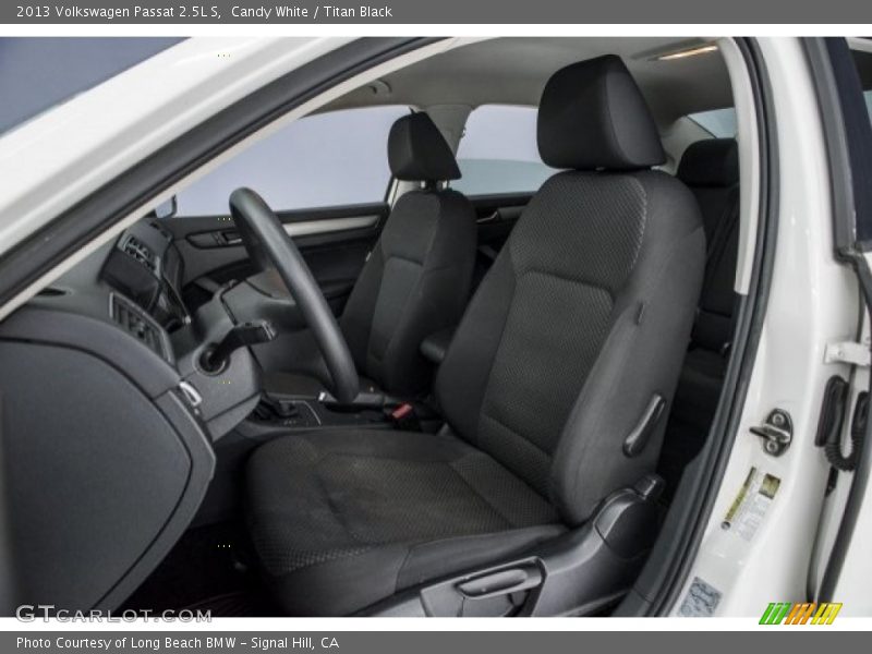 Candy White / Titan Black 2013 Volkswagen Passat 2.5L S