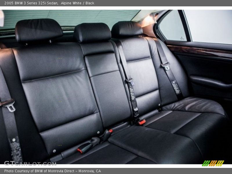 Alpine White / Black 2005 BMW 3 Series 325i Sedan