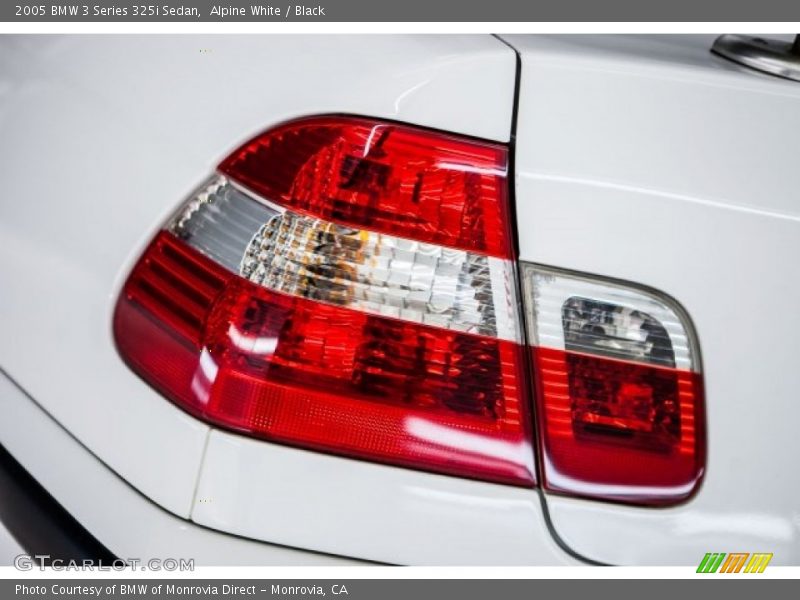 Alpine White / Black 2005 BMW 3 Series 325i Sedan