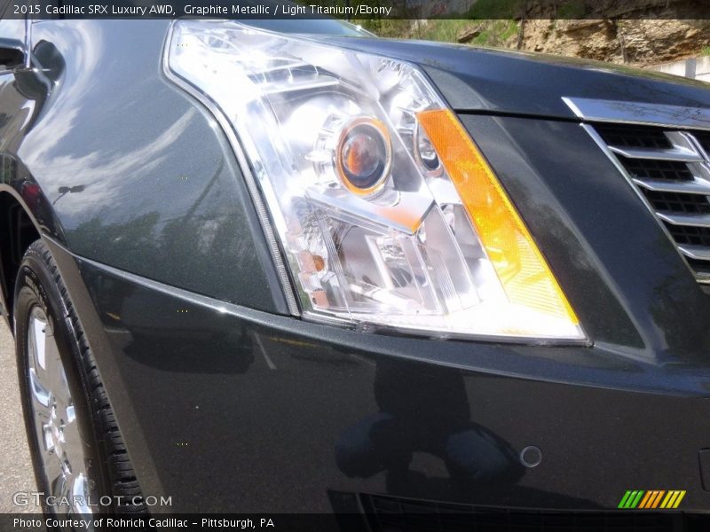 Graphite Metallic / Light Titanium/Ebony 2015 Cadillac SRX Luxury AWD