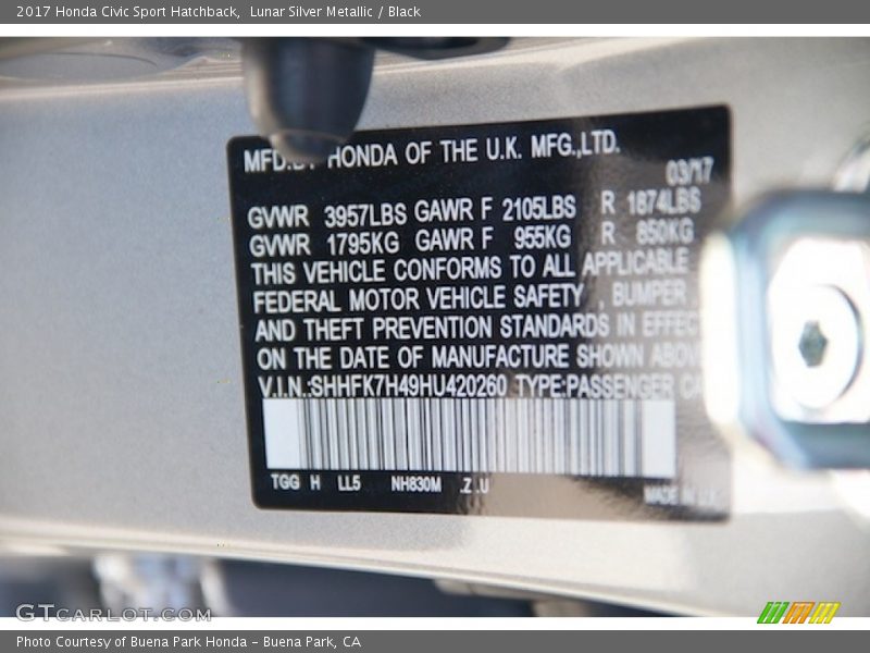 Lunar Silver Metallic / Black 2017 Honda Civic Sport Hatchback