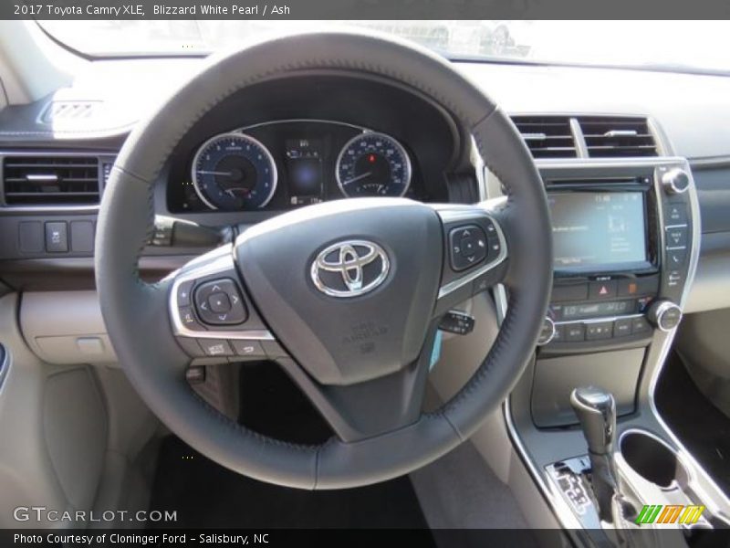 Blizzard White Pearl / Ash 2017 Toyota Camry XLE