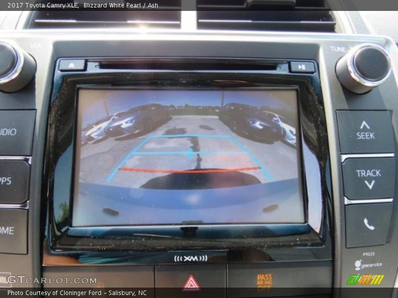 Blizzard White Pearl / Ash 2017 Toyota Camry XLE