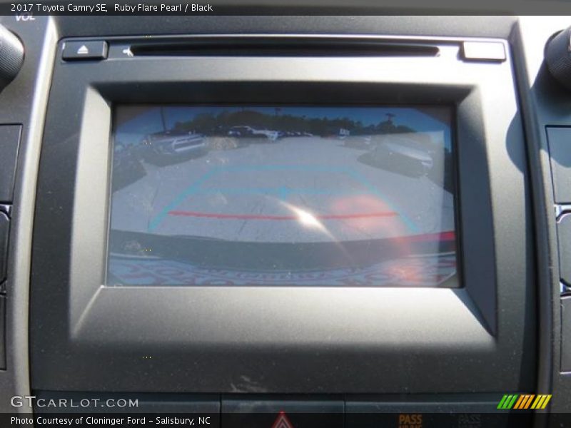 Ruby Flare Pearl / Black 2017 Toyota Camry SE