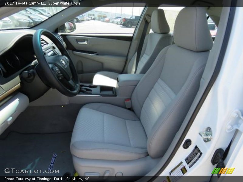 Super White / Ash 2017 Toyota Camry LE