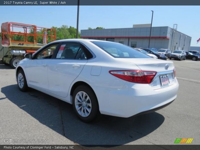 Super White / Ash 2017 Toyota Camry LE