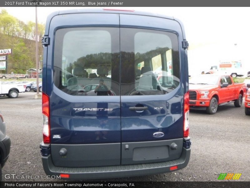  2017 Transit Wagon XLT 350 MR Long Logo