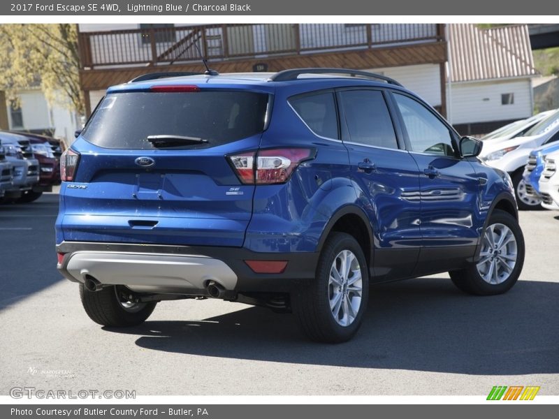 Lightning Blue / Charcoal Black 2017 Ford Escape SE 4WD