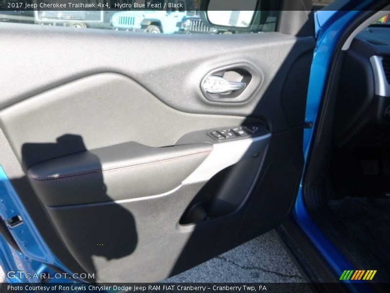 Hydro Blue Pearl / Black 2017 Jeep Cherokee Trailhawk 4x4
