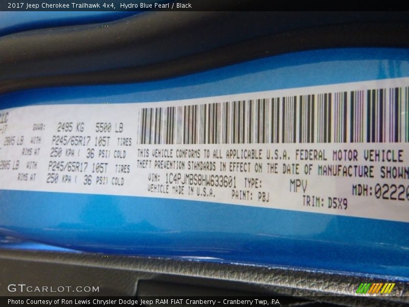 Hydro Blue Pearl / Black 2017 Jeep Cherokee Trailhawk 4x4