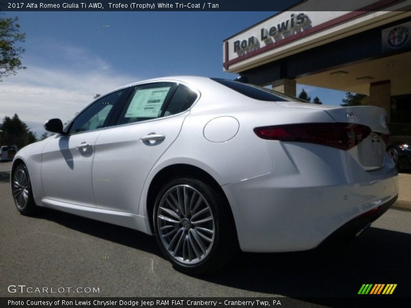 Trofeo (Trophy) White Tri-Coat / Tan 2017 Alfa Romeo Giulia Ti AWD