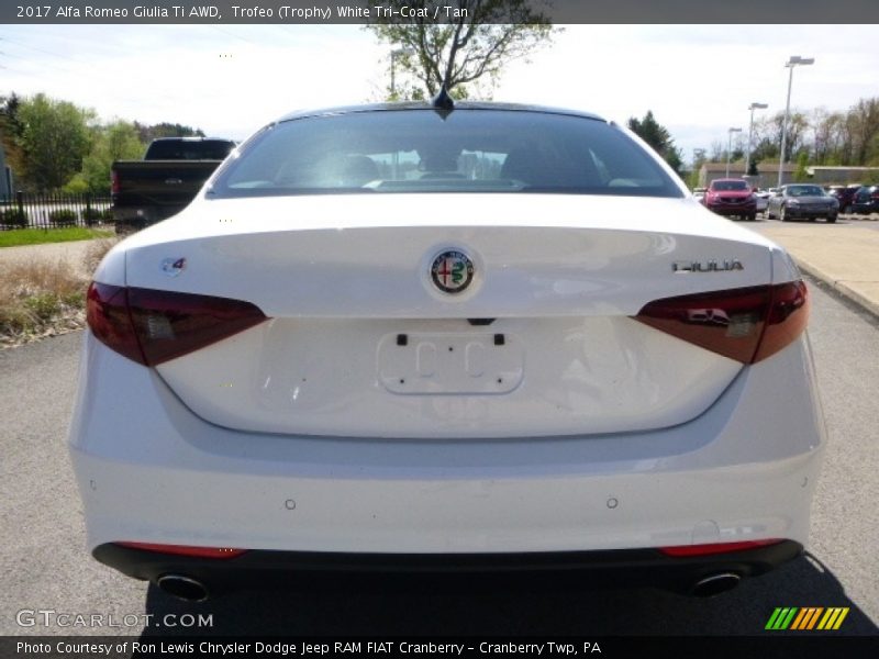 Trofeo (Trophy) White Tri-Coat / Tan 2017 Alfa Romeo Giulia Ti AWD