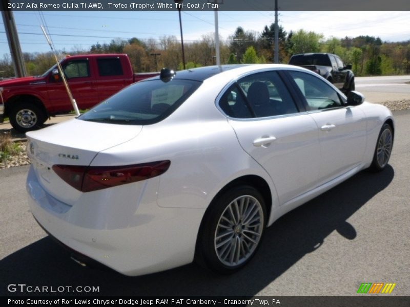 Trofeo (Trophy) White Tri-Coat / Tan 2017 Alfa Romeo Giulia Ti AWD