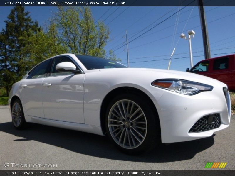 Trofeo (Trophy) White Tri-Coat / Tan 2017 Alfa Romeo Giulia Ti AWD