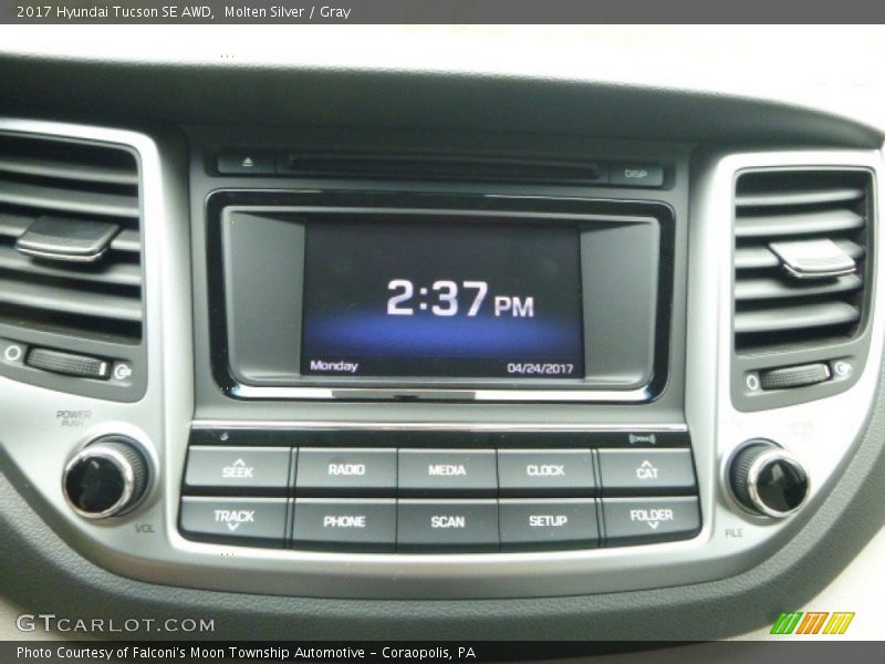 Molten Silver / Gray 2017 Hyundai Tucson SE AWD