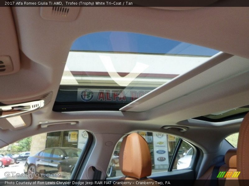 Trofeo (Trophy) White Tri-Coat / Tan 2017 Alfa Romeo Giulia Ti AWD