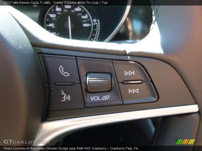Trofeo (Trophy) White Tri-Coat / Tan 2017 Alfa Romeo Giulia Ti AWD