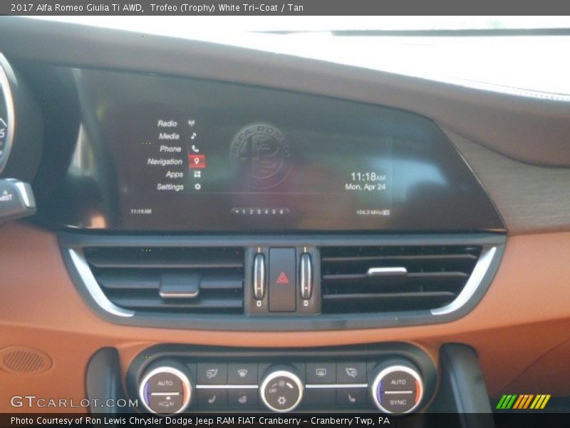 Trofeo (Trophy) White Tri-Coat / Tan 2017 Alfa Romeo Giulia Ti AWD