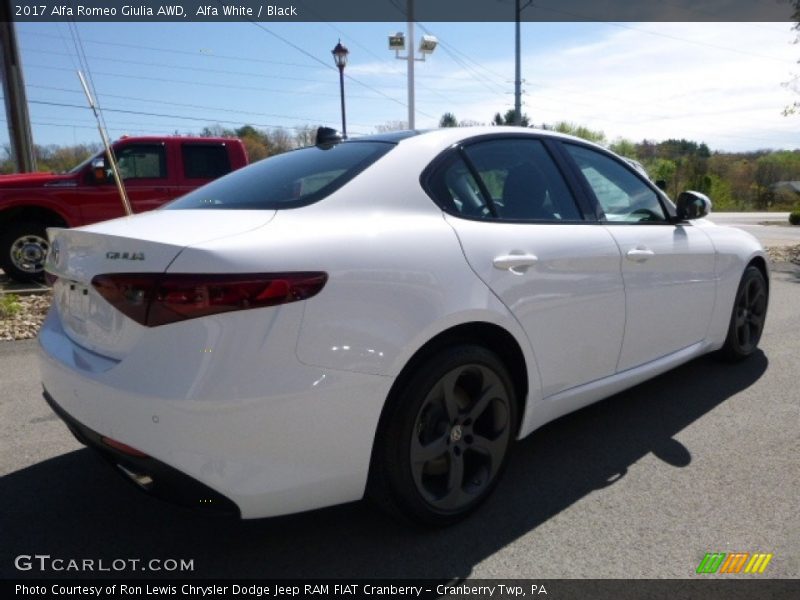 Alfa White / Black 2017 Alfa Romeo Giulia AWD