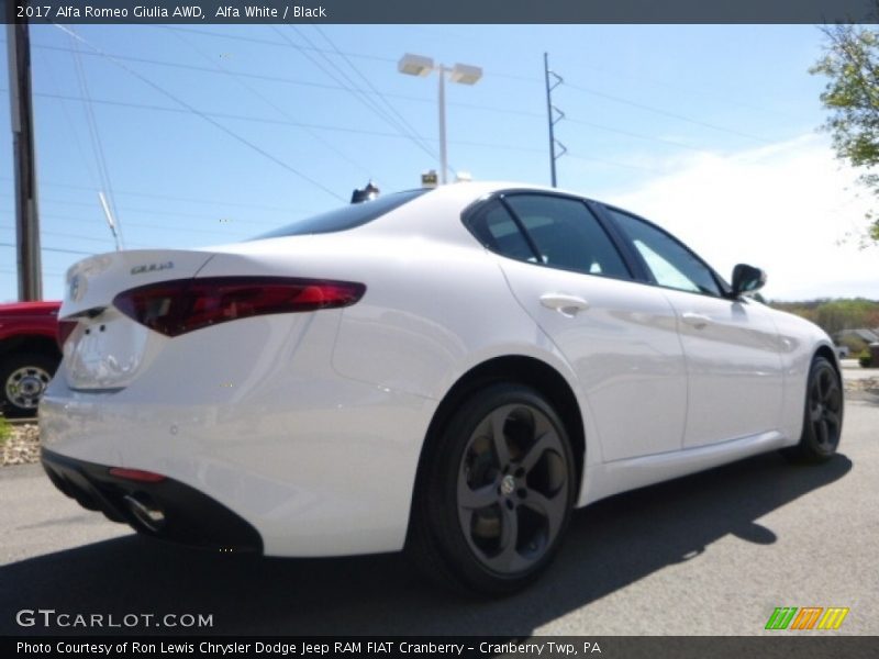 Alfa White / Black 2017 Alfa Romeo Giulia AWD
