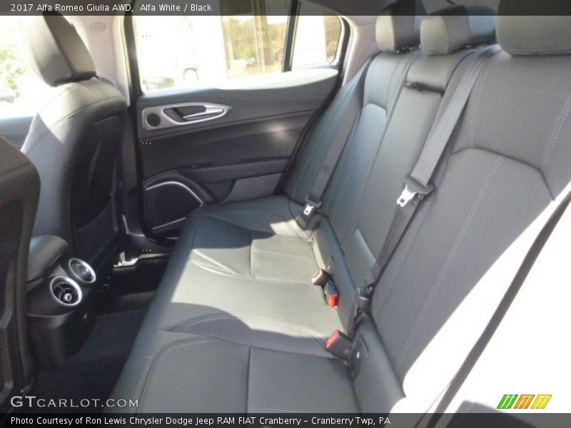 Alfa White / Black 2017 Alfa Romeo Giulia AWD