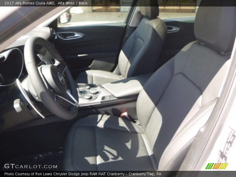 Alfa White / Black 2017 Alfa Romeo Giulia AWD