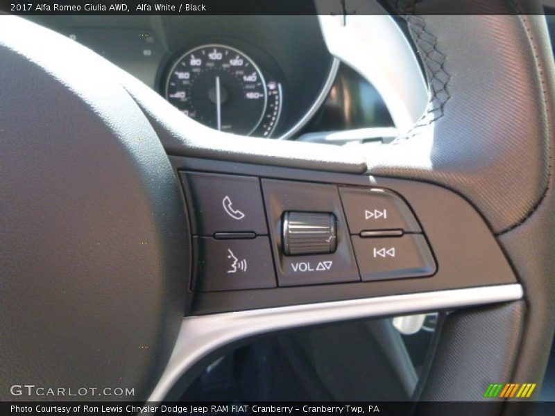 Alfa White / Black 2017 Alfa Romeo Giulia AWD