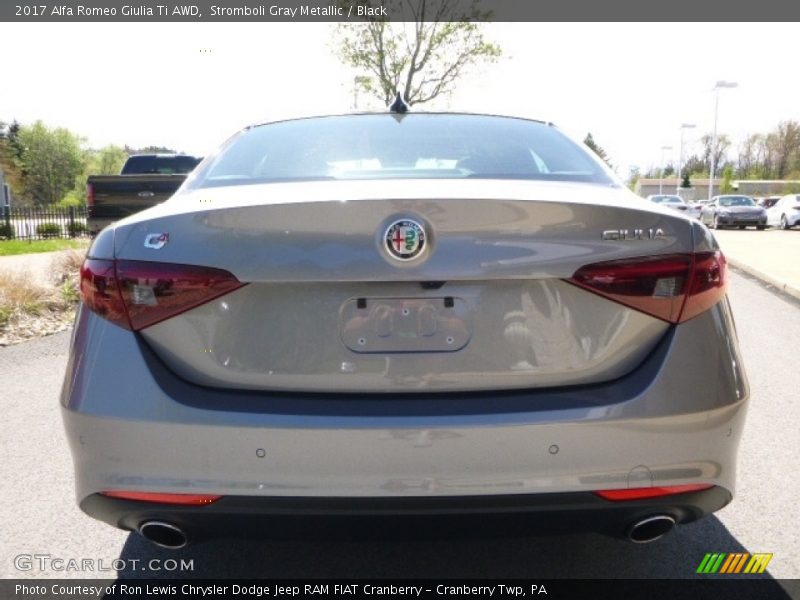 Stromboli Gray Metallic / Black 2017 Alfa Romeo Giulia Ti AWD