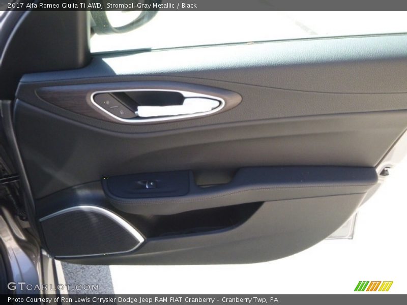Stromboli Gray Metallic / Black 2017 Alfa Romeo Giulia Ti AWD