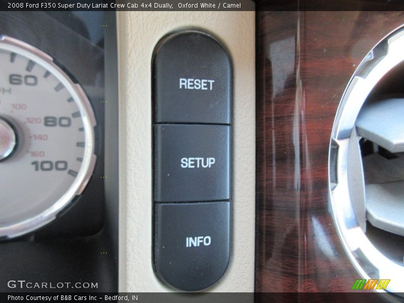 Oxford White / Camel 2008 Ford F350 Super Duty Lariat Crew Cab 4x4 Dually